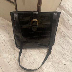 Tweeds black croc textured leather bag full lining one zipper inside 16in strap